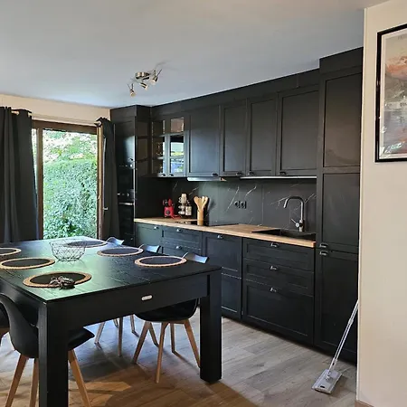 Nice Spacious Nest In Apartment Annecy