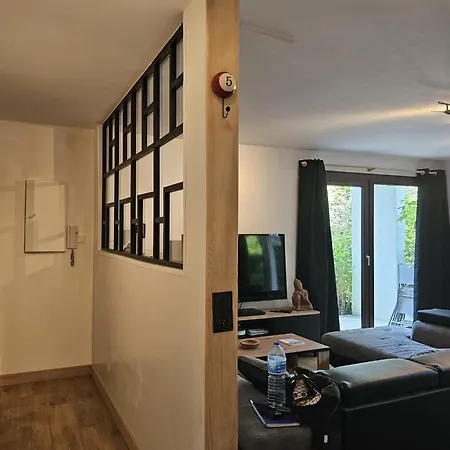 Nice Spacious Nest In Apartment Annecy